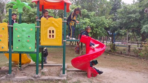 Picnic 2080 Below class 4